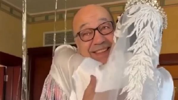 حجاج عبد العظيم وابنته