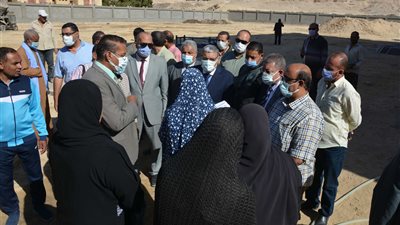 محافظ المنيا يوجه بحل مشكلة مزارع بشأن ري أرضه
