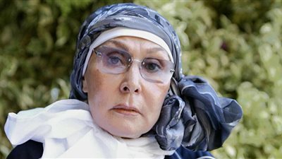 سهير البابلي تخضع لجلسات علاج طبيعي بعد تحسن نسبي في حالتها الصحية