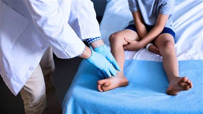 رحلة معاناة استغرقت 24 عاما.. فتاة مصابة بالضمور العضلي دوشين تستغيث لتوفير علاجها | تفاصيل