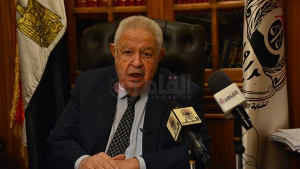 رجائي عطية نقيب المحامين