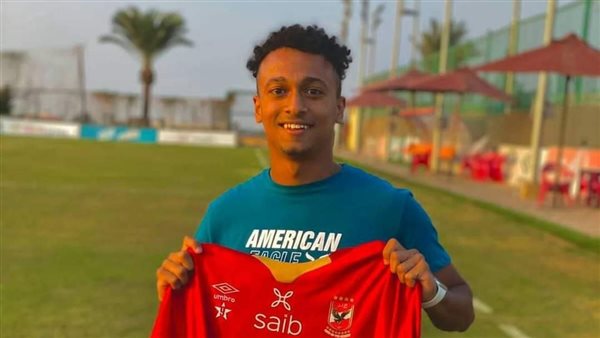 يوسف منصور مهاجم