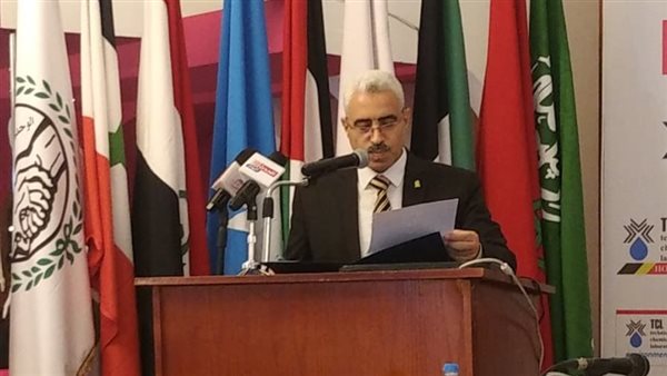 رئيس جامعة الفيوم