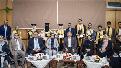 صيدلة طنطا تحتفل بتخريج دفعة جديدة من الطلاب الوافدين