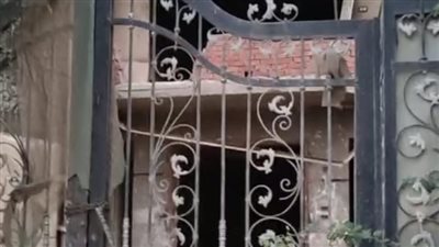 سكان عقار آيل للسقوط يستغيثون من صاحب العقار في حدائق الأهرام: كسّر المكان وسابه وهرب