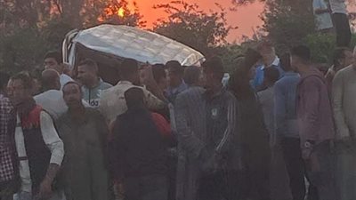 إصابة 8 مواطنين في حادث انقلاب ميكروباص بالمنوفية
