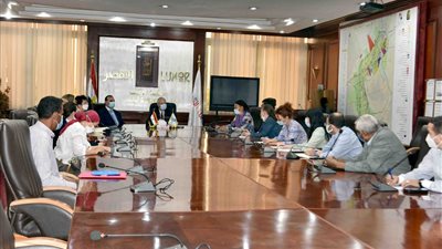 محافظ الأقصر يبحث التعاون المشترك مع مدير الوكالة السويسرية للتعاون الإنمائي