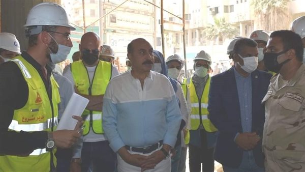 محافظ أسوان