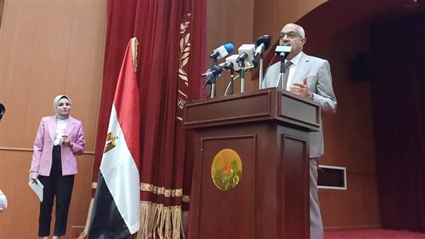 الدكتور أشرف عبد