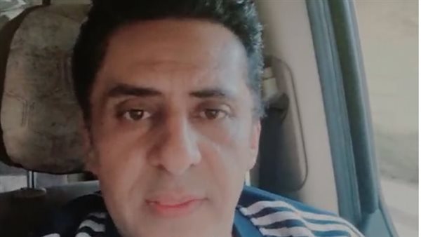 الكاتب الصحفي إيهاب