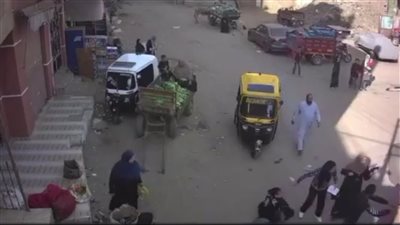 ضبط سائق توك توك لاتهامه بسحل سيدة وإصابة عامل بالمنوفية