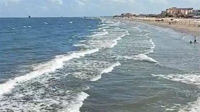 رايات سوداء وأمواج مرتفعة.. شواطئ بورسعيد خالية من الزائرين