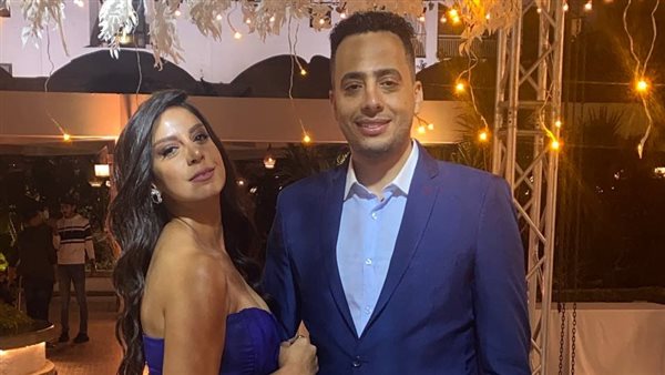 ياسمين رحمي وعصام