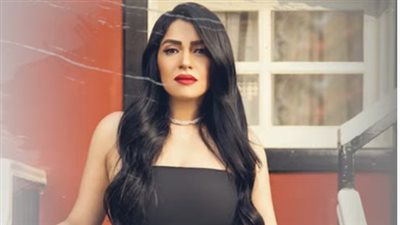  الصحاب مش بالعدد.. المطربة يسرا تطلب المدد من الله في الملاهي 