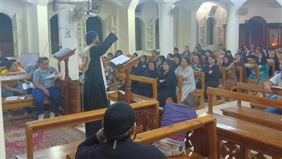 كنيسة القديسة تريزا تنظم الرياضة الروحية 