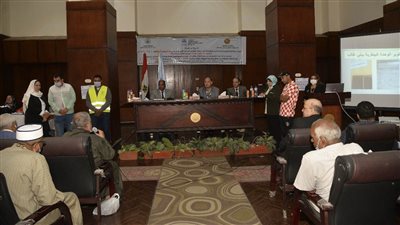 محافظ أسيوط يستمع إلى مقترحات المواطنين لمشروعات الخطة الاستثمارية 2022 – 2023 