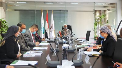 وزيرة البيئة تترأس الاجتماع الأول لمجلس إدارة جهاز تنظيم المخلفات