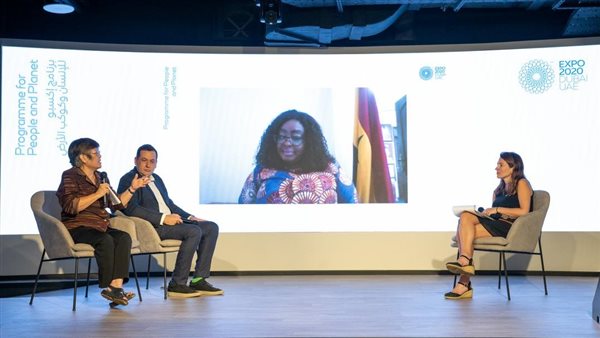 جانب من الندوة