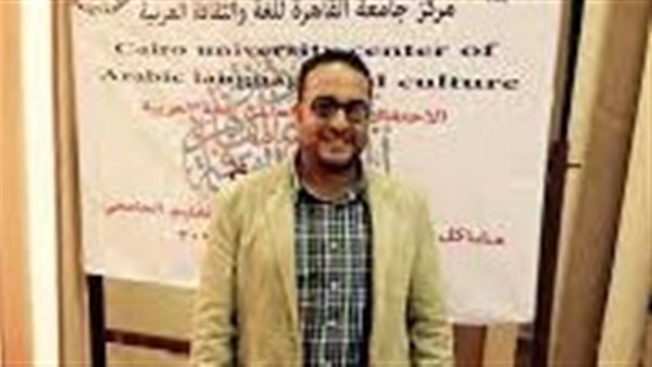 الكاتب حسام مصطفى