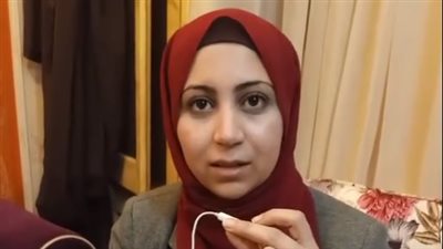 ضرب وإهانة.. أميمة تستغيث: جوزي مات وأهله رموني بأولادي في الشارع