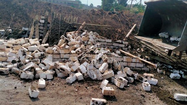 إزالة 4 مقابر