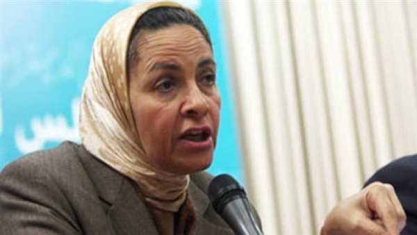 الدكتورة يمنى الحماقي