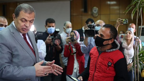 وزير القوى العاملة