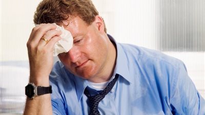 تعرفي على الأسباب الشائعة للتعرق الليلي وكيفية التخلص منه