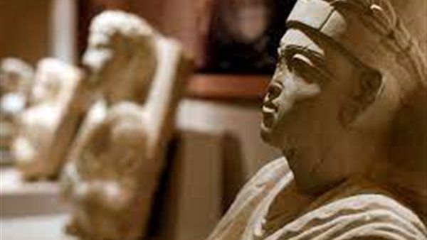 تماثيل الحضارات السابقة