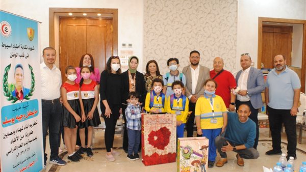 الأطباء تزور أبناء