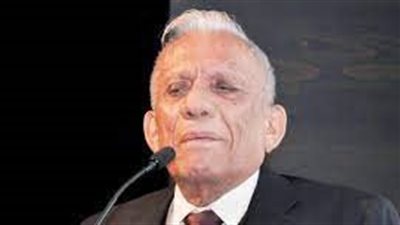 في ذكرى وفاة شاعر القادسية.. محطات بحياة عبد الرزاق عبد الواحد