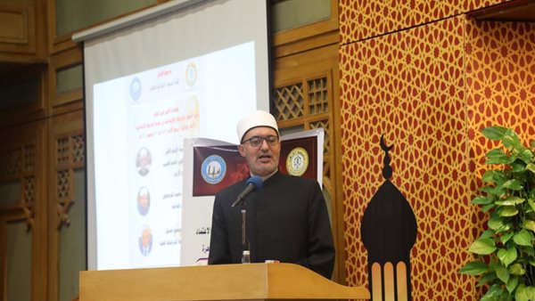 الدكتور نظير عياد