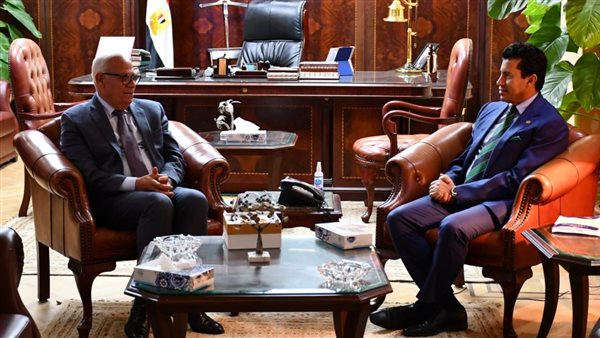 وزير الشباب والرياضة