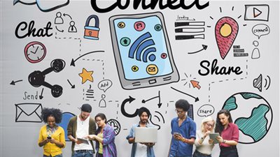 آخرهم زوج منة عرفة.. مشاهير استخدموا السوشيال ميديا للرد على الإهانات والسخرية