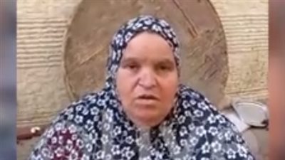 بائعة خضار ببني سويف تستغيث لعلاج ابنها: مش معايا غير ستر ربنا