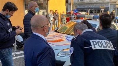 الشرطة الفرنسية تُطلق النار على مواطن جزائري.. والثاني يردد كلمات عن النبي محمد