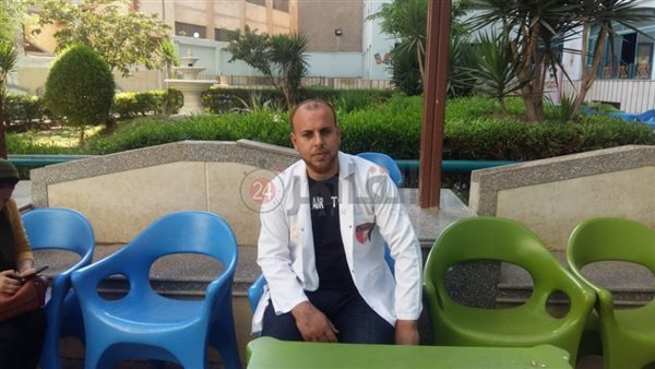 الممرض أحمد أثناء