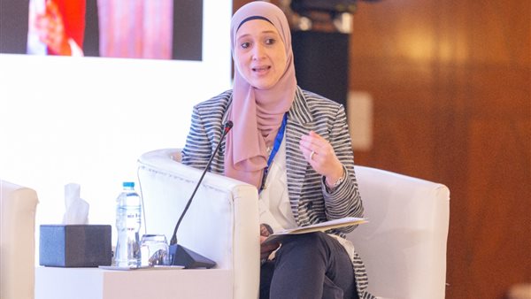 دكتورة منى عصام 