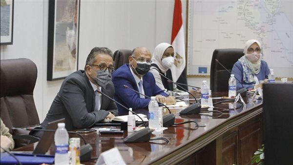 وزير السياحة 