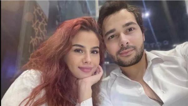 تفاصيل انفصال منة