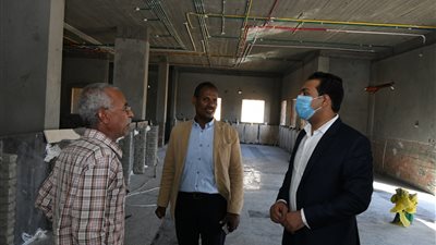 نائب محافظ قنا: انتهاء 90% من أعمال إنشاء مجمع الخدمات الحكومية بالمراشدة 