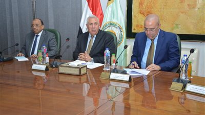 تنفيذًا لتوجيهات الرئيس السيسي.. الزراعة والتنمية المحلية والإسكان يتابعون إزالة التعديات على الأراضي الزراعية