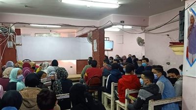 برلماني يطالب باستدعاء وزيري التعليم والمالية للبرلمان بسبب الدروس الخصوصية