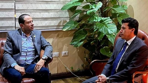 وزير الشباب والرياضة