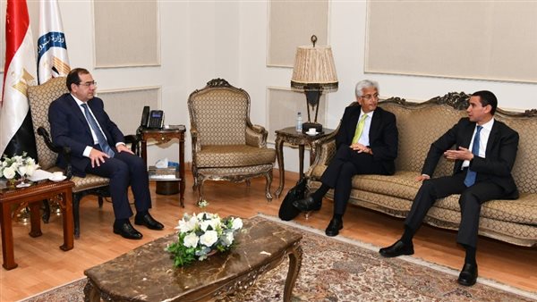 استقبال وزير البترول