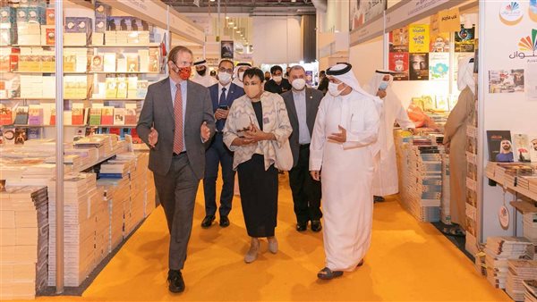 زيارة رئيسة مكتبة