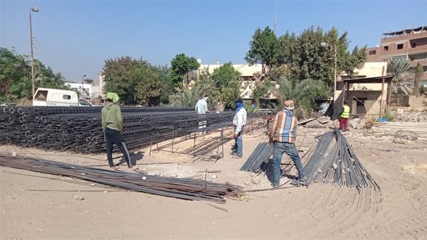 البدء في أساسات محطة