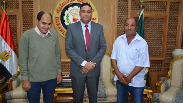 محافظ الدقهلية مع