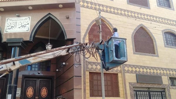 صيانة أعمدة الإنارة