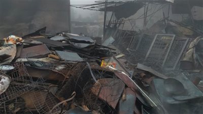 الدفع بـ 7 سيارات إطفاء للسيطرة على حريق مخزن خردة بالغربية